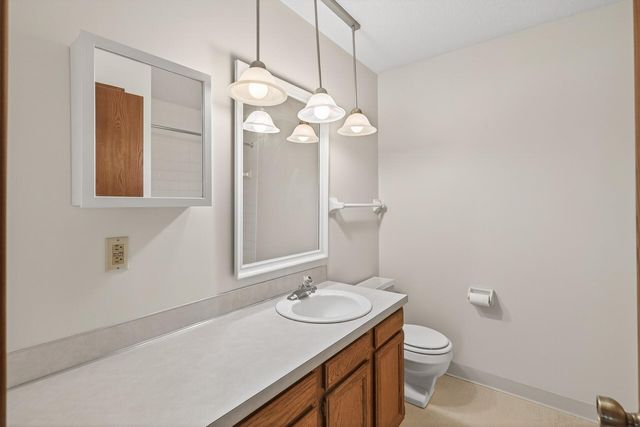 9452 Ranchview Lane N, Maple Grove, MN 55369