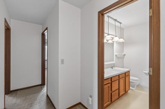 9452 Ranchview Lane N, Maple Grove, MN 55369