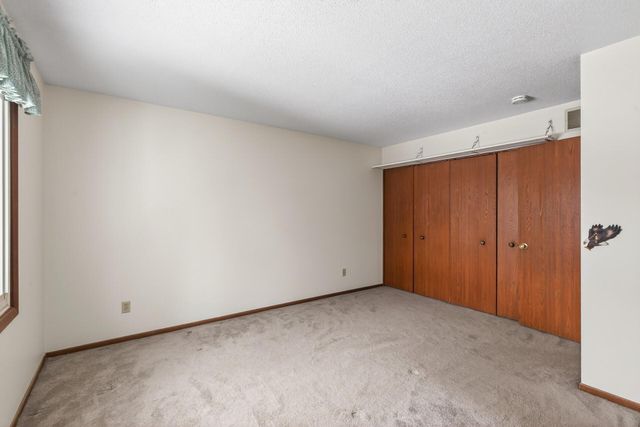 9452 Ranchview Lane N, Maple Grove, MN 55369