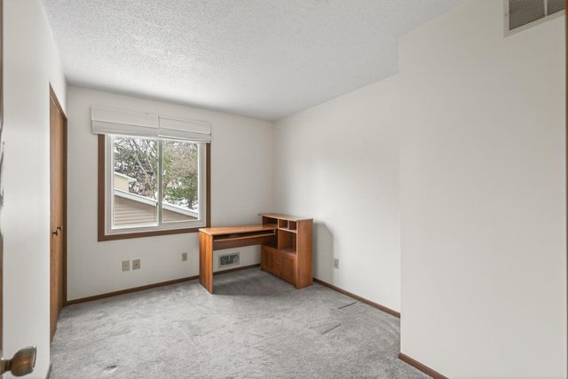 9452 Ranchview Lane N, Maple Grove, MN 55369