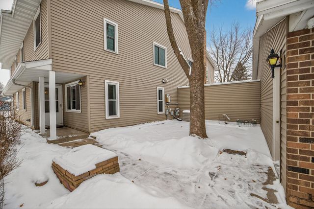 9452 Ranchview Lane N, Maple Grove, MN 55369