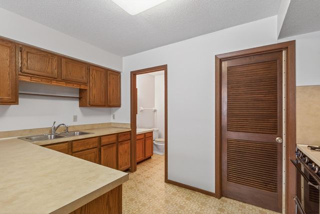 9452 Ranchview Lane N, Maple Grove, MN 55369