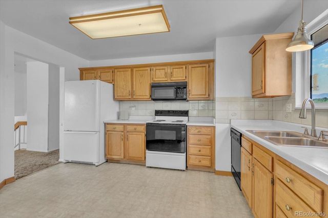 16041 W 74th Avenue, Arvada, CO 80007
