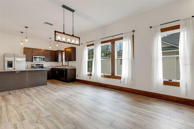 711 E LIME STREET, Lakeland, FL 33801