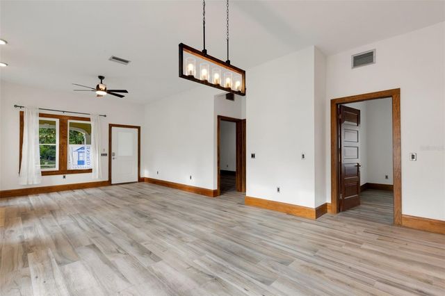 711 E LIME STREET, Lakeland, FL 33801