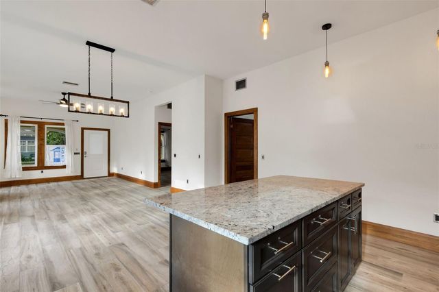 711 E LIME STREET, Lakeland, FL 33801