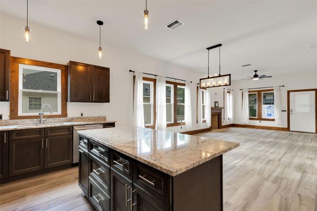 711 E LIME STREET, Lakeland, FL 33801