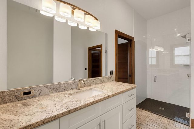 711 E LIME STREET, Lakeland, FL 33801