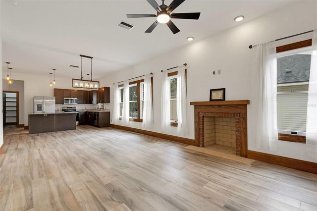 711 E LIME STREET, Lakeland, FL 33801