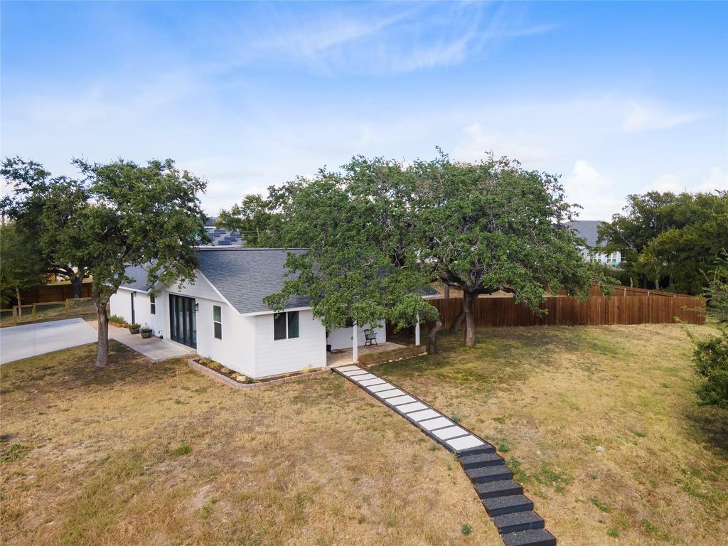 2604 N Shields DR, Austin, TX 78727