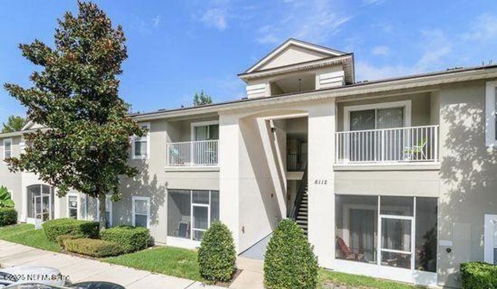 6112 MAGGIES Circle 109, Jacksonville, FL 32244