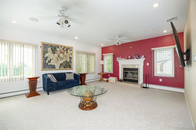 192 E Hook Road, Hopewell Junction, NY 12533