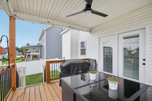 1680 Heritage Dr, Clarksville, TN 37043