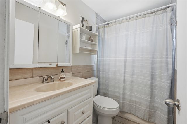 750 Southampton Court, Auburn Hills, MI 48326