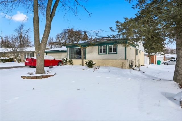 750 Southampton Court, Auburn Hills, MI 48326