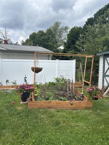 750 Southampton Court, Auburn Hills, MI 48326