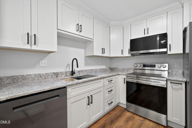 109 Sanair Court, Apex, NC 27502