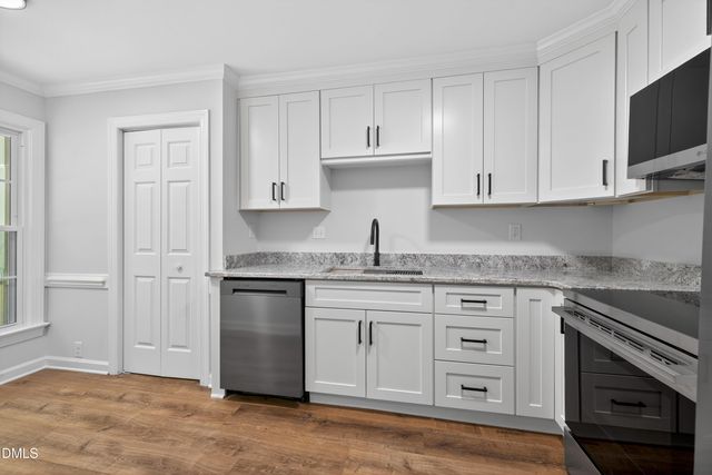 109 Sanair Court, Apex, NC 27502