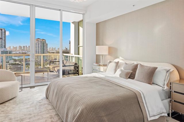 50 S Pointe Dr 2005, Miami Beach, FL 33139