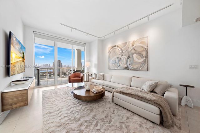 50 S Pointe Dr 2005, Miami Beach, FL 33139