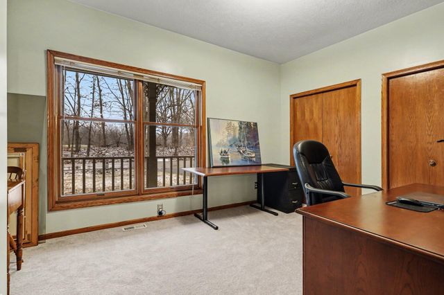 247 Deer Run Boulevard, Plainwell, MI 49080