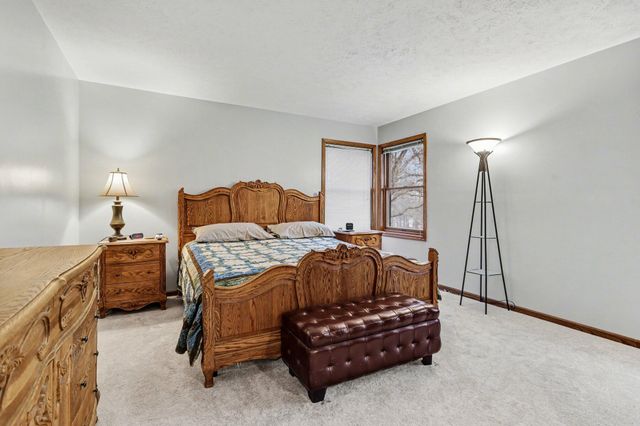 247 Deer Run Boulevard, Plainwell, MI 49080