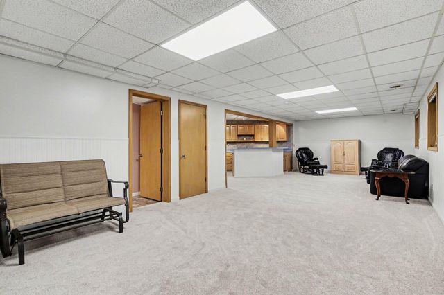 247 Deer Run Boulevard, Plainwell, MI 49080