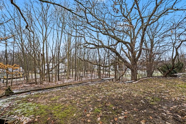 247 Deer Run Boulevard, Plainwell, MI 49080