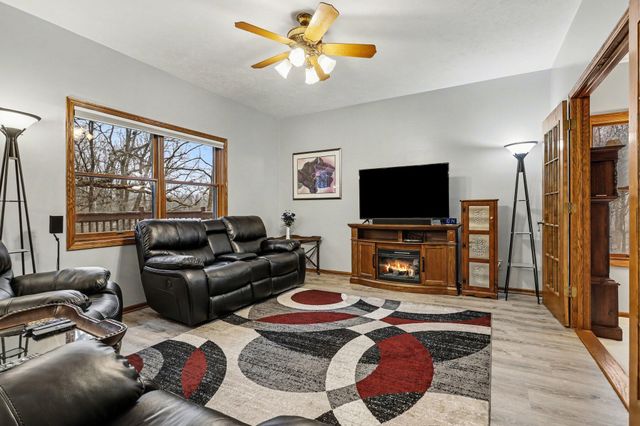 247 Deer Run Boulevard, Plainwell, MI 49080