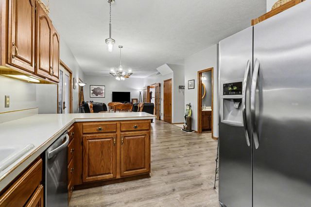 247 Deer Run Boulevard, Plainwell, MI 49080