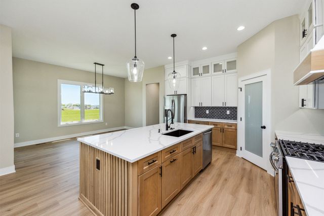 17322 North Valley Drive, Urbandale, IA 50323