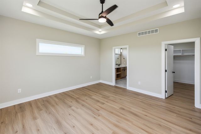 17322 North Valley Drive, Urbandale, IA 50323