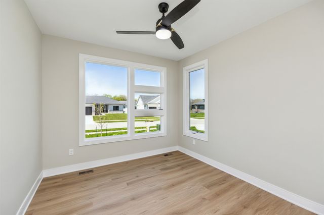 17322 North Valley Drive, Urbandale, IA 50323