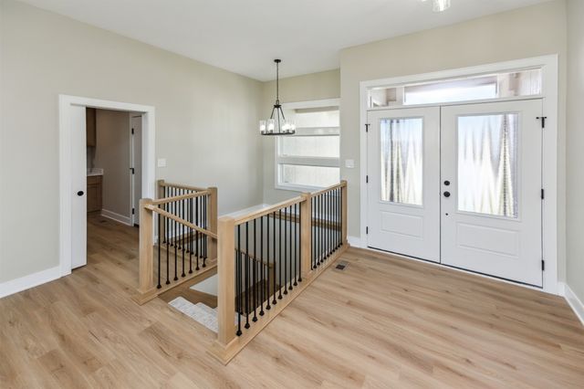 17322 North Valley Drive, Urbandale, IA 50323