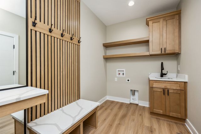 17322 North Valley Drive, Urbandale, IA 50323