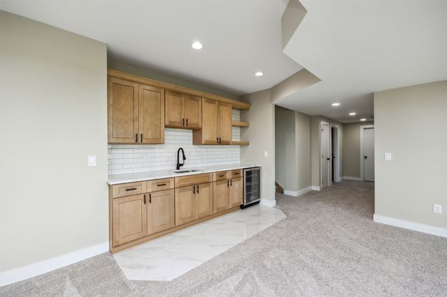 17322 North Valley Drive, Urbandale, IA 50323
