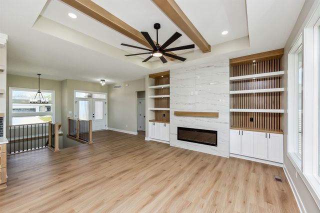 17322 North Valley Drive, Urbandale, IA 50323