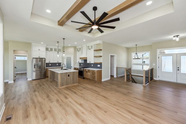 17322 North Valley Drive, Urbandale, IA 50323