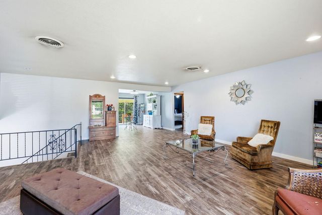 110 Encino Dr, Pueblo, CO 81005