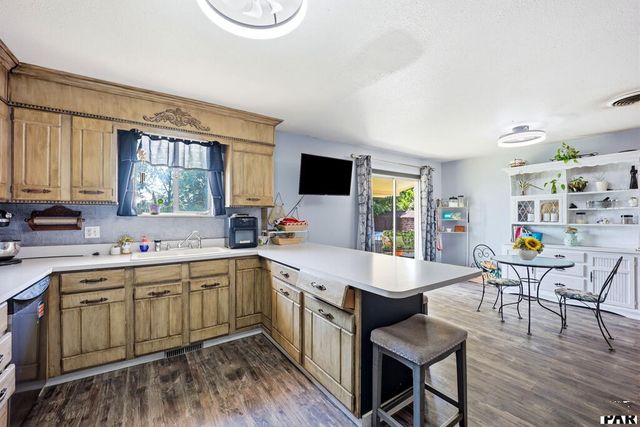 110 Encino Dr, Pueblo, CO 81005