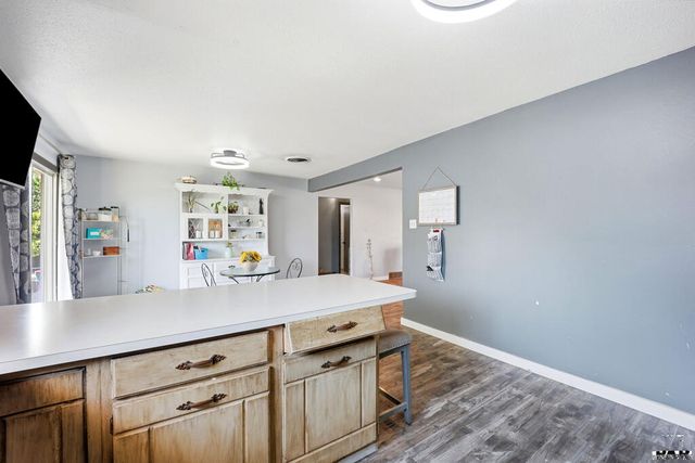 110 Encino Dr, Pueblo, CO 81005