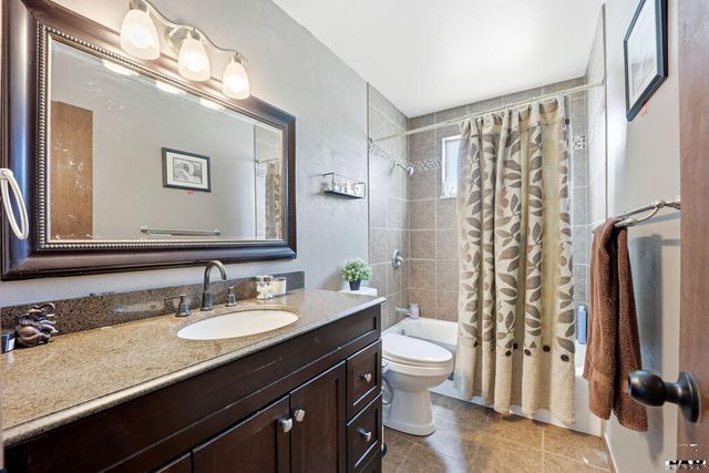 110 Encino Dr, Pueblo, CO 81005