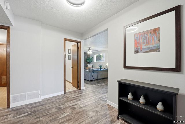110 Encino Dr, Pueblo, CO 81005