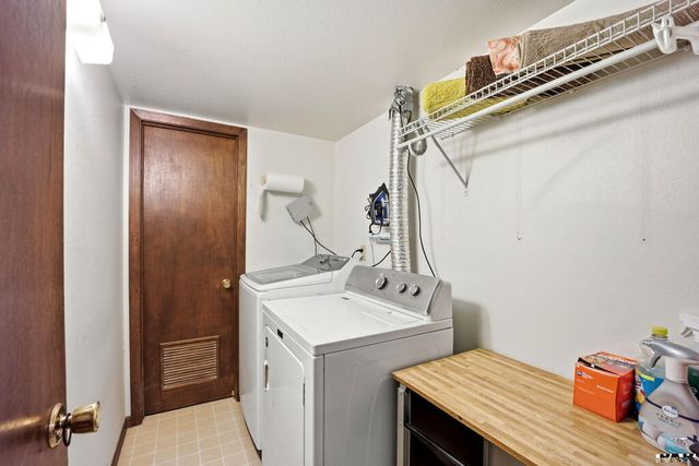110 Encino Dr, Pueblo, CO 81005