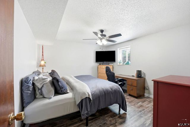 110 Encino Dr, Pueblo, CO 81005