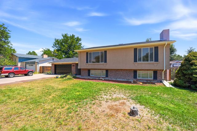 110 Encino Dr, Pueblo, CO 81005