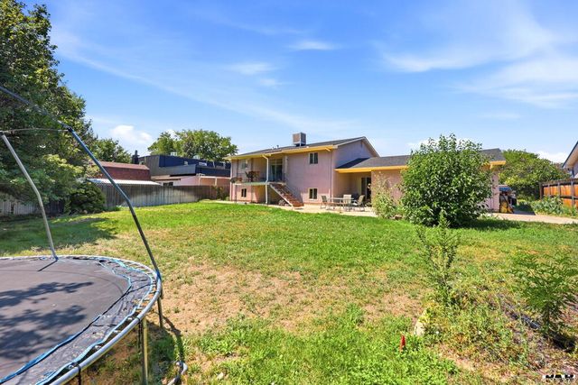 110 Encino Dr, Pueblo, CO 81005