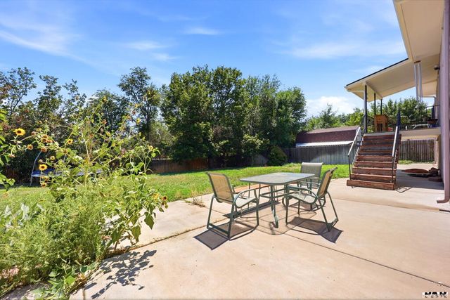 110 Encino Dr, Pueblo, CO 81005
