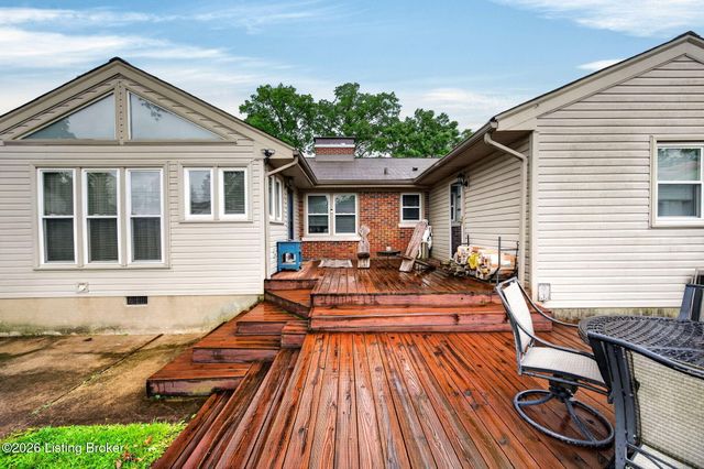 2617 Meadow Dr, Louisville, KY 40220