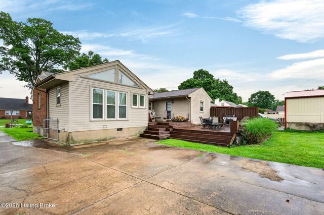 2617 Meadow Dr, Louisville, KY 40220
